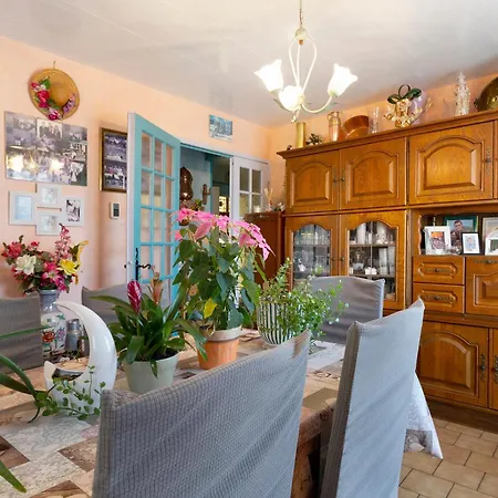 Chez Nicole Reux