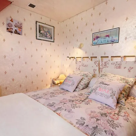 Chez Nicole Frühstückspension 3*
